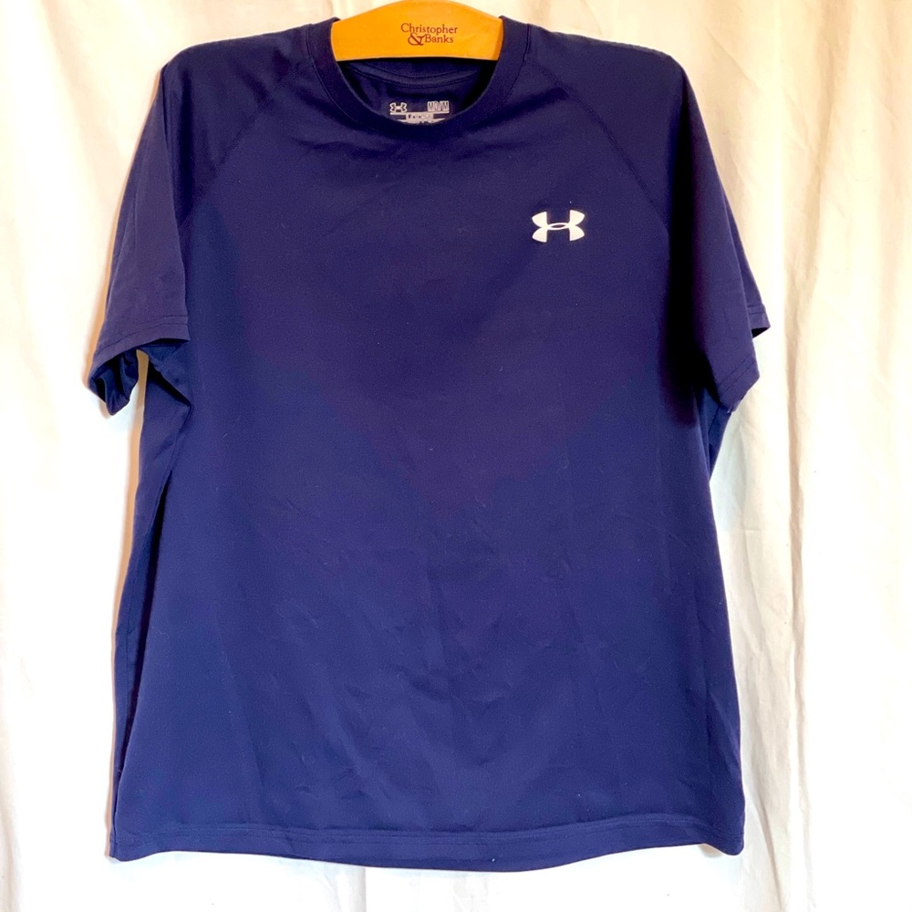 Under Armour Navy blue drifit shirt sz M Loose fit